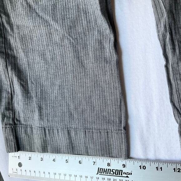 VF Jeanswear Women’s Denim Straight Jeans size 14 Petite, Gray Stripes - Picture 5 of 10